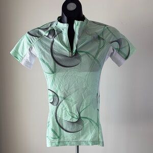Salomon Green and Gray Short Sleeve Cycling